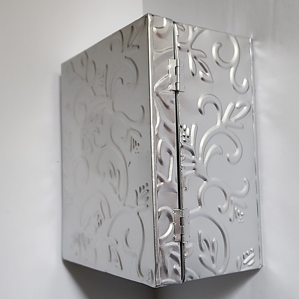 Silver Tone Decorative Storage Multipurpose Box - Picture 7 of 9